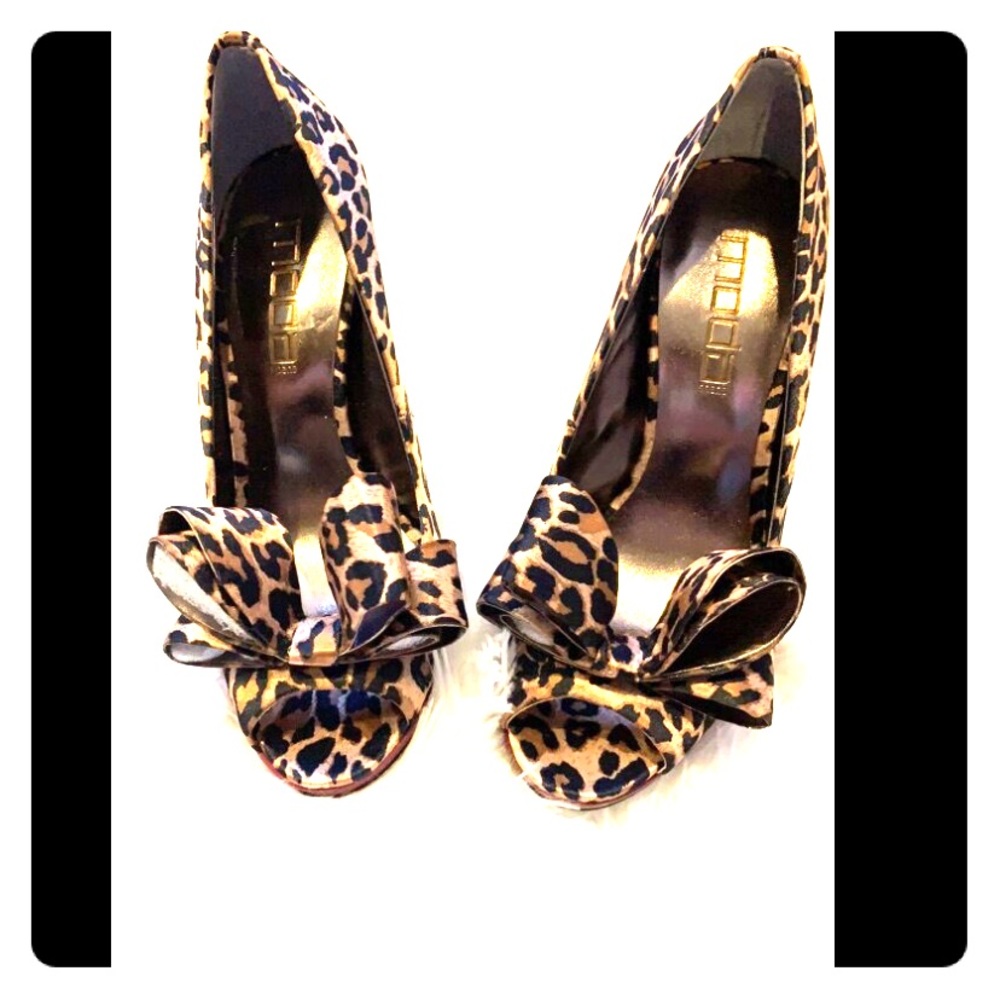 Moda size 7 women’s heels! NIB!
